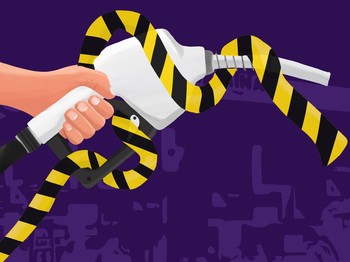 Harga Minyak Panas Karena Perang, RI Untung atau Buntung?