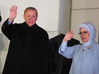 Turki Ngamuk! Charlie Hebdo Muat Gambar Erdogan Telanjang