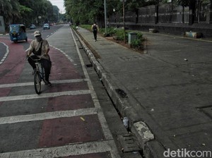 Sopir Bus Ungkap Jukir Liar di Istiqlal Kerap Beraksi Malam hingga Subuh
