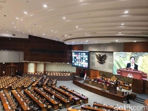 Gelar Rapat Paripurna, DPR Soroti Lonjakan Harga Beras