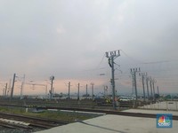 KA Cepat JKT-BDG Sudah Dialiri Listrik, Warga Jangan Mendekat