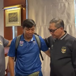 Sambil Nangis, Ofisial Thailand Minta Maaf Pukul Manajer RI