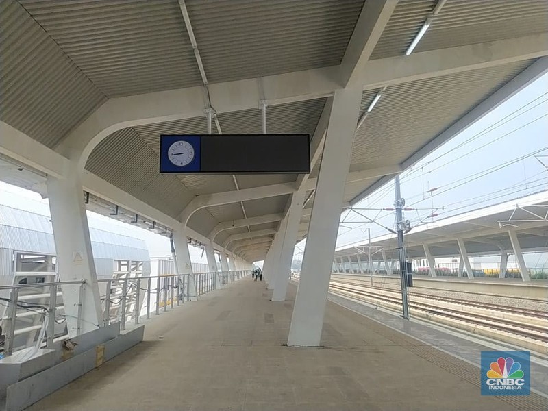 Penampakan Stasiun Kereta Cepat Karawang yang dibangun KCIC. (CNBC Indonesia/Faisal Rahman)