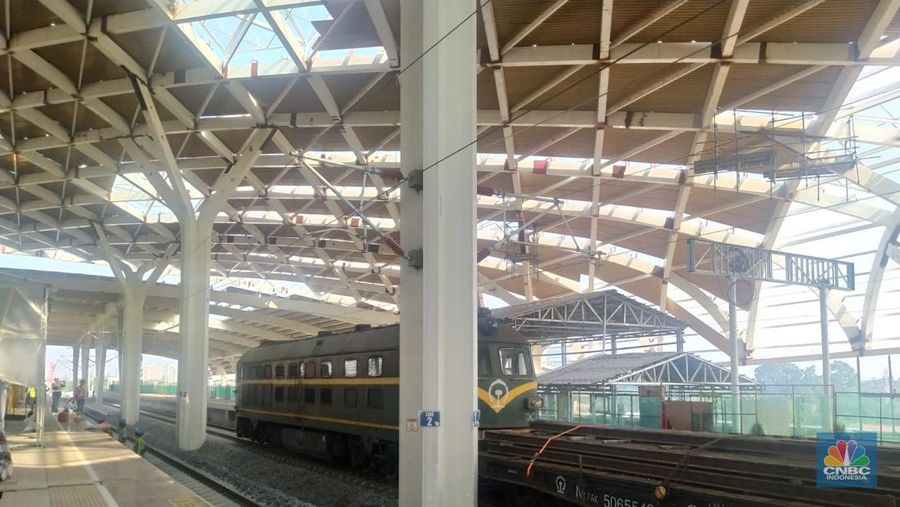 Peron stasiun KA Cepat Halim. (CNBC Indonesia/Martya Rizki)