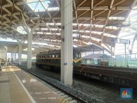 Warga Sekitar Jalur KA Cepat JKT-BDG Diminta Menjauh, Kenapa?