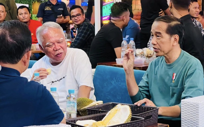 Presiden RI Jokowi Rayakan Kemenangan Indonesia vs Thailand Final SEA Games 2023. (Tangkapan Layar Youtube) Presiden RI Jokowi Rayakan Kemenangan Indonesia vs Thailand Final SEA Games 2023. (Tangkapan Layar Youtube)
