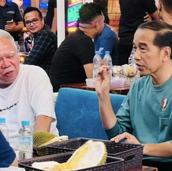 Timnas Juara, Jokowi Traktir Basuki-Ijeck Makan Durian Medan