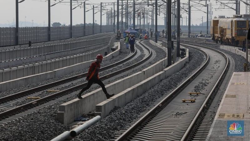 Stasiun KA Cepat Halim. (CNBC Indonesia/Faisal Rahman) Stasiun KA Cepat Halim. (CNBC Indonesia/Faisal Rahman)