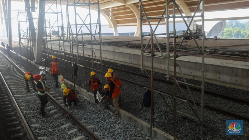 Stasiun KA Cepat Halim. (CNBC Indonesia/Faisal Rahman) Stasiun KA Cepat Halim. (CNBC Indonesia/Faisal Rahman)