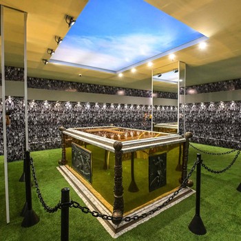 Potret Makam Pele sang Raja Sepak Bola Dibuka untuk Umum