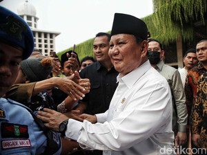 Prabowo Kurban Sapi Limosin Bobot 1,25 Ton di Masjid Istiqlal