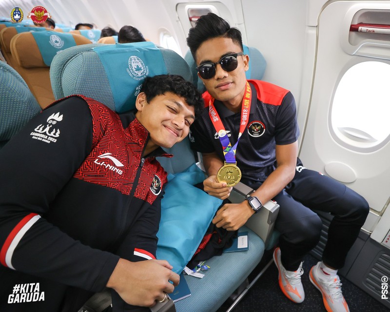 Tim U-22 Indonesia telah tiba di Bandar Udara Internasional Phnom Penh dan bersiap untuk kembali ke tanah air membawa medali emas. (Dok. Twitter @PSSI)