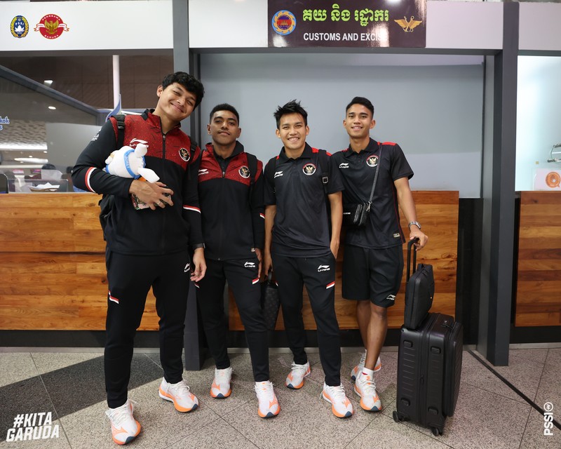 Tim U-22 Indonesia telah tiba di Bandar Udara Internasional Phnom Penh dan bersiap untuk kembali ke tanah air membawa medali emas. Tim U-22 Indonesia telah tiba di Bandar Udara Internasional Phnom Penh dan bersiap untuk kembali ke tanah air membawa medali emas. (Dok. Twitter @PSSI)