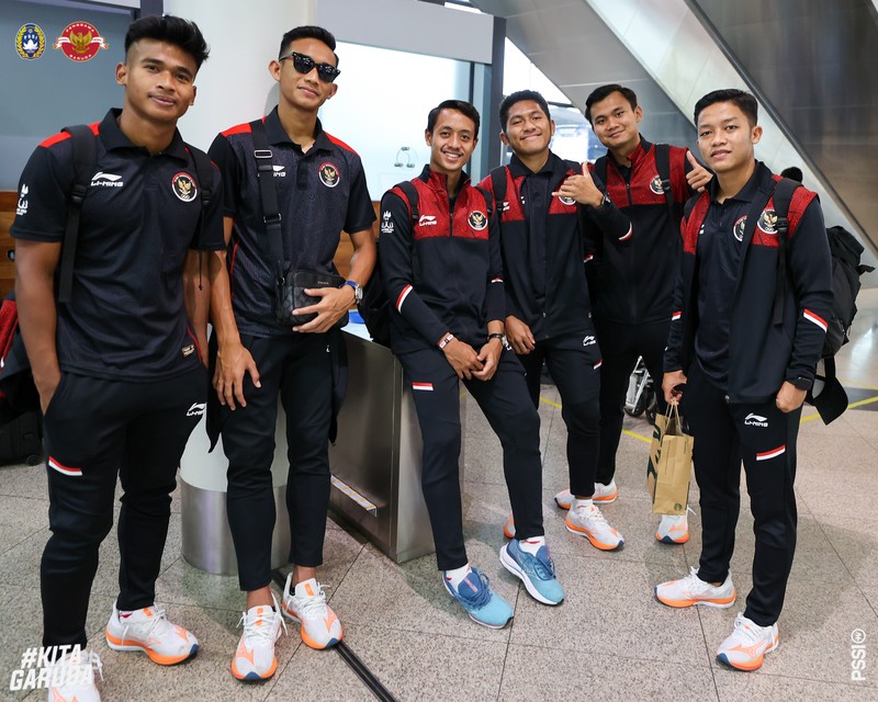 Tim U-22 Indonesia telah tiba di Bandar Udara Internasional Phnom Penh dan bersiap untuk kembali ke tanah air membawa medali emas. Tim U-22 Indonesia telah tiba di Bandar Udara Internasional Phnom Penh dan bersiap untuk kembali ke tanah air membawa medali emas. (Dok. Twitter @PSSI)