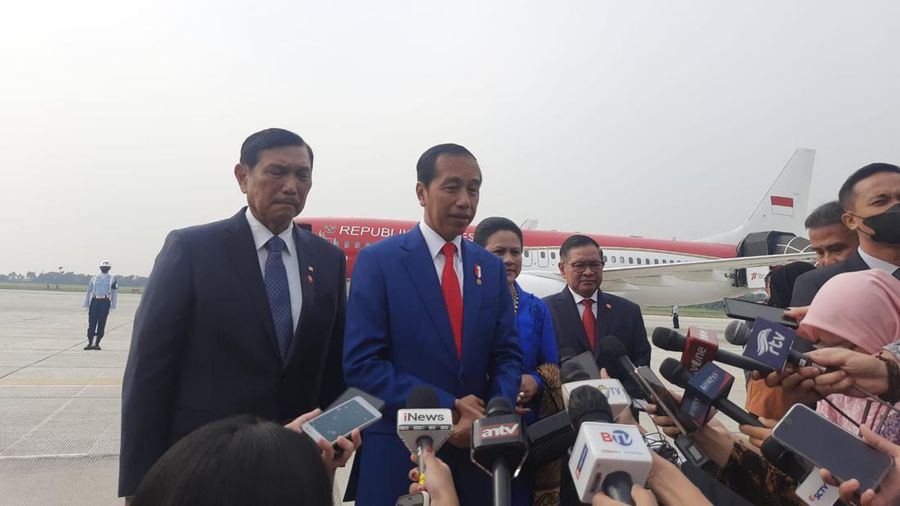 Presiden Joko Widodo berangkat ke Hiroshima, Jepang, Jumat (19/5/2023) untuk menghadiri undangan pertemuan G7. (CNBC Indonesia/Emiryanwhardana)