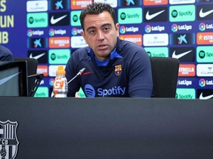 Xavi Sadar Diri, Enggan Bicarakan Mbappe