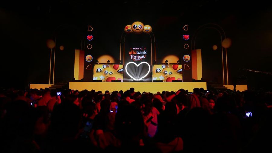 Road To Allo Bank Festival akhirnya dilaksanakan pada hari Sabtu (19/5) di Trans Studio Cibubur. Dimeriahkan oleh artis ternama lokal hingga penampilan Super Junior K.R.Y. (Dok. Allo Bank)