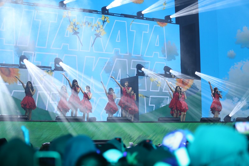 Road To Allo Bank Festival akhirnya dilaksanakan pada hari Sabtu (19/5) di Trans Studio Cibubur. Dimeriahkan oleh artis ternama lokal hingga penampilan Super Junior K.R.Y. (Dok. Allo Bank)