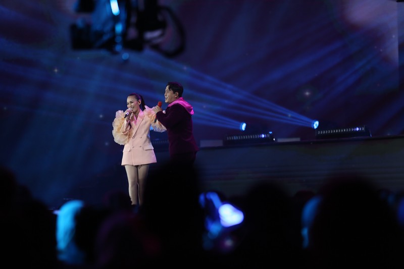 Road To Allo Bank Festival akhirnya dilaksanakan pada hari Sabtu (19/5) di Trans Studio Cibubur. Dimeriahkan oleh artis ternama lokal hingga penampilan Super Junior K.R.Y. (Dok. Allo Bank)