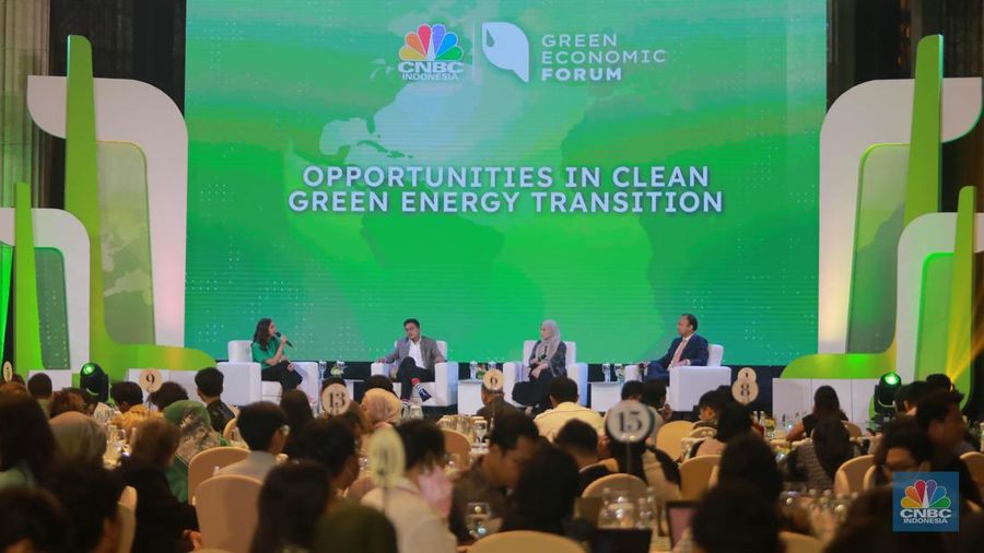 Dialog Panel sesi pertama dalam Green Economic Forum 2023 di Kempinski Hotel, Jakarta pada (22/5/2023) mengusung tema Dialog Panel sesi pertama dalam Green Economic Forum 2023 di Kempinski Hotel, Jakarta pada (22/5/2023) mengusung tema
