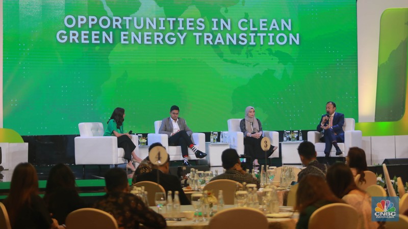 Ketua Umum Periklindo / Kepala Staf Kepresidenan RI, Moeldoko Sebagai pembicara kunci dalam Green Economic Forum 2023 di Kempinski Hotel, Jakarta pada (22/5/2023) mengusung tema Ketua Umum Periklindo / Kepala Staf Kepresidenan RI, Moeldoko Sebagai pembicara kunci dalam Green Economic Forum 2023 di Kempinski Hotel, Jakarta pada (22/5/2023) mengusung tema