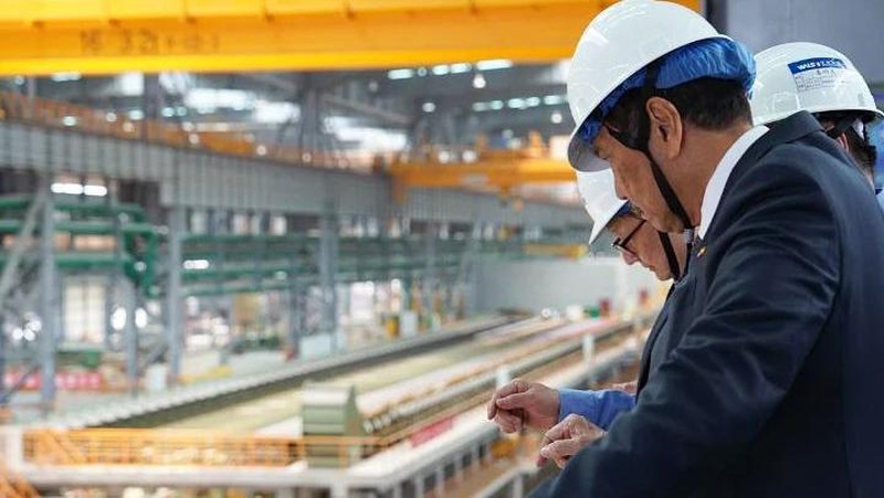 Menteri Koordinator Bidang Kemaritiman dan Investasi Luhut Binsar Pandjaitan Kunjungi ke lima kota di Tiongkok. (Instagram @luhut.pandjaitan)