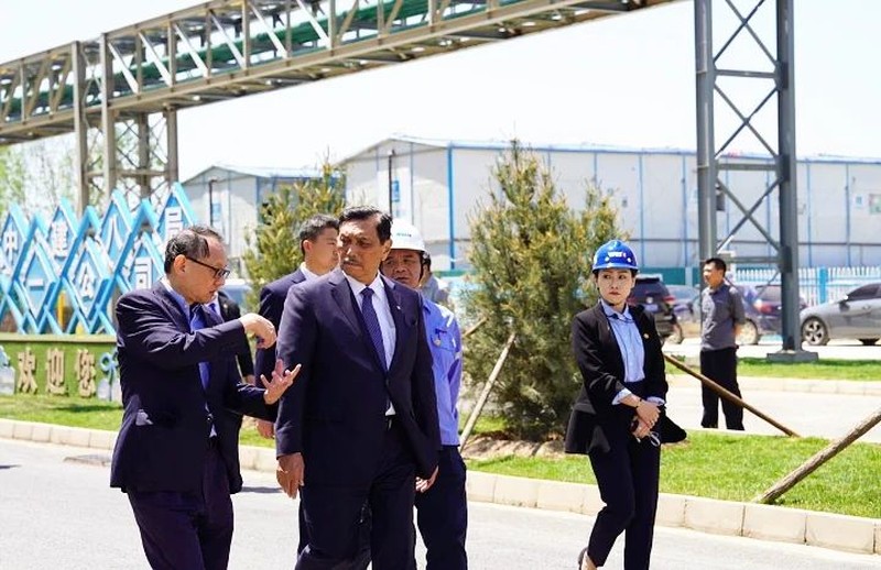 Menteri Koordinator Bidang Kemaritiman dan Investasi Luhut Binsar Pandjaitan Kunjungi ke lima kota di Tiongkok. (Instagram @luhut.pandjaitan)