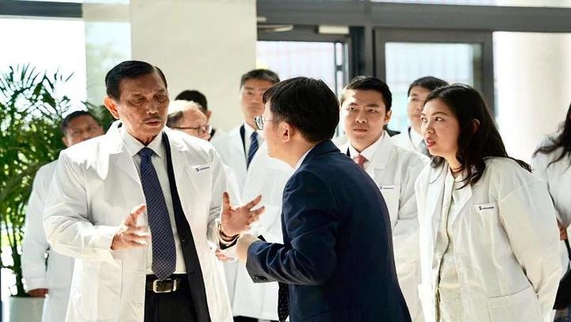 Menteri Koordinator Bidang Kemaritiman dan Investasi Luhut Binsar Pandjaitan Kunjungi ke lima kota di Tiongkok. (Instagram @luhut.pandjaitan)