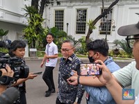 Tiba-Tiba Zulkifli Hasan Ke Istana Bertemu Jokowi, Bahas Apa?
