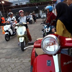 Adu Irit Motor Listrik VS Bensin, Ternyata Ini Pemenangnya!