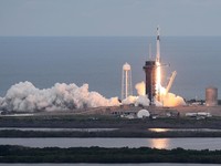 NASA Bagi-Bagi Jatah, Ini Tugas Khusus Jeff Bezos & Elon Musk