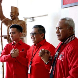 PDIP Resmi Tutup Buku Urusan Bobby & Gibran, Sah Dipecat?