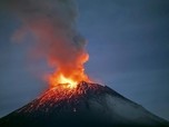 Penampakan Erupsi Gunung di Meksiko, Jutaan Warga Panik