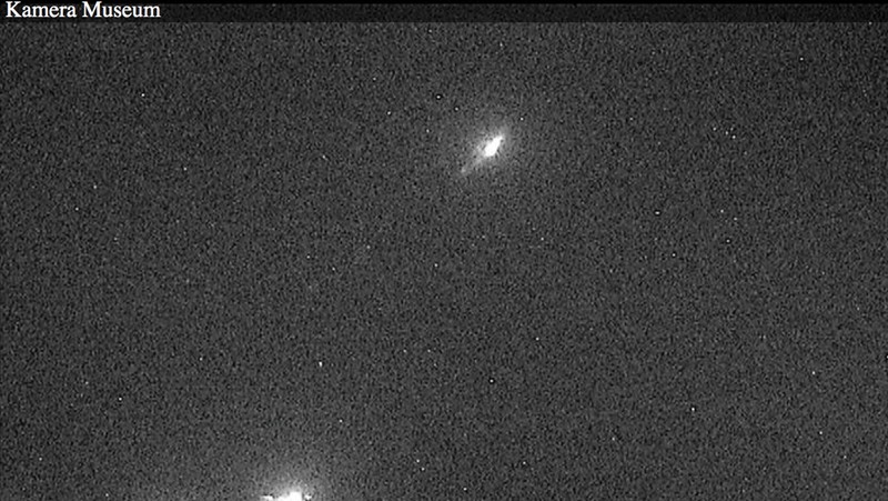 Gunung Merapi kembali muntahkan lava pijar yang tertangkap dari kamera cctv bpptkg, Selasa (23/5). (Tangkapan Layar bpptkg.esdm)