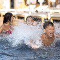Bunda, Ini Pertolongan Pertama Kalau Anak Tenggelam Berenang