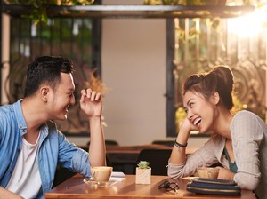 7 Contoh Percakapan Bahasa Batak dengan Pacar