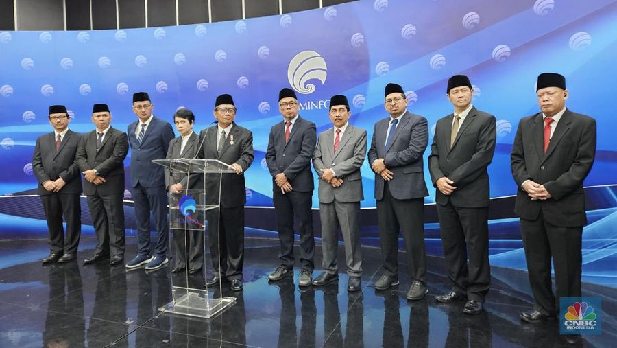 Menteri Komunikasi dan Informatika (Menkomifo) Mahfud MD melantik 4 pejabat baru di Kementerian Komunikasi dan Informatika (Kominfo), Selasa (23/5/2023). (վ/Intan Rakhmayanti Dewi)