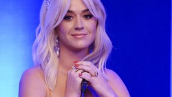 Album 143 Katy Perry Dikritik Habis-habisan, Disebut Karya Terburuknya!