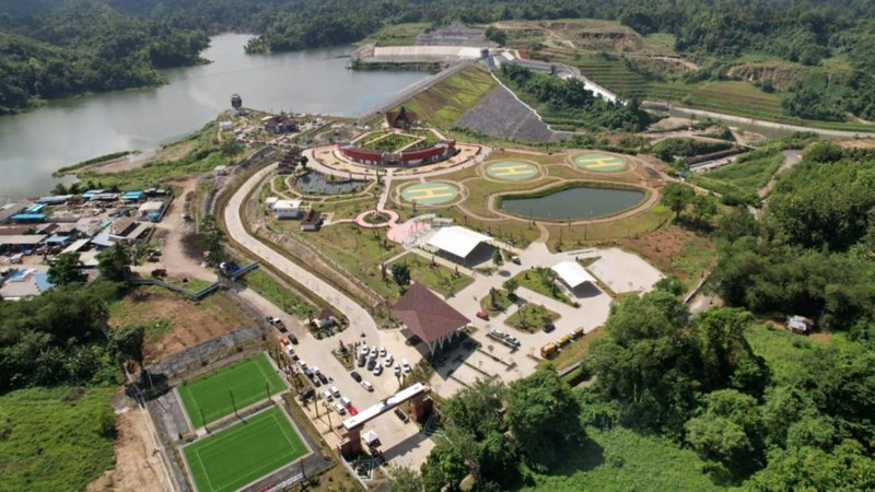 Kementerian Pekerjaan Umum dan Perumahan Rakyat (PUPR) terus melanjutkan penyelesaian pembangunan 61 bendungan pada 2015-2025 di berbagai wilayah Indonesia. (Dok. Kementerian PUPR)