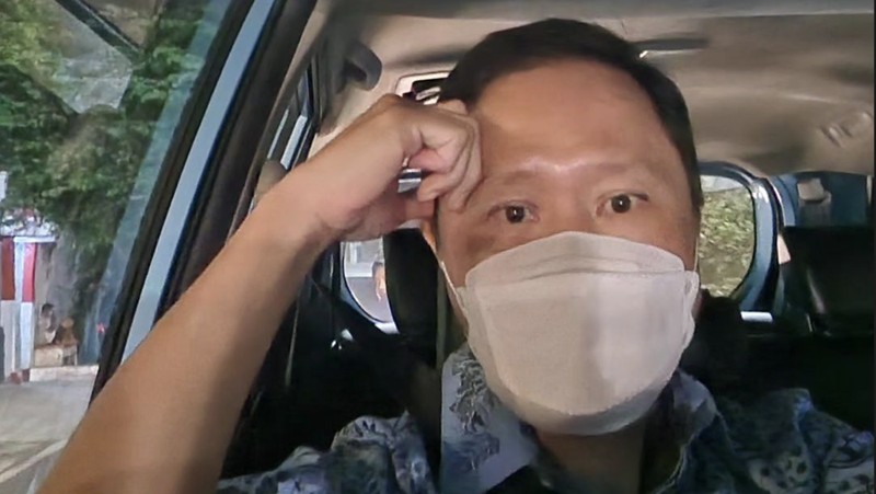Bos Blue Bird, Sigit Djokosoetono aksi alih profesinya menjadi sopir taksi di perusahaan miliknya sendiri. (Instagram @sigitdjokosoetono)