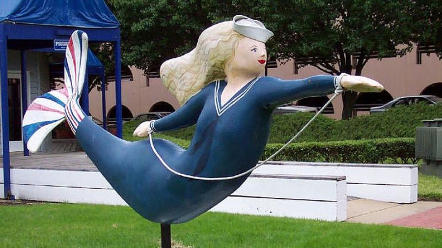 patung sailor mermaid (sumber situs NOAA)