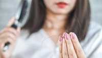 Bingung Pilih Shampoo untuk Rambut Rontok? Kenali Kondisi Kulit Kepala