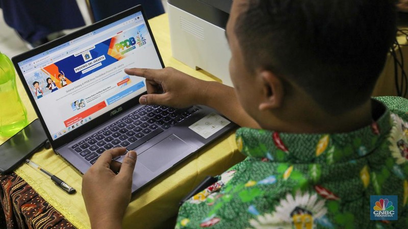 Layanan PPDB di SMA N 70. (CNBC Indonesia/Faisal Rahman)
