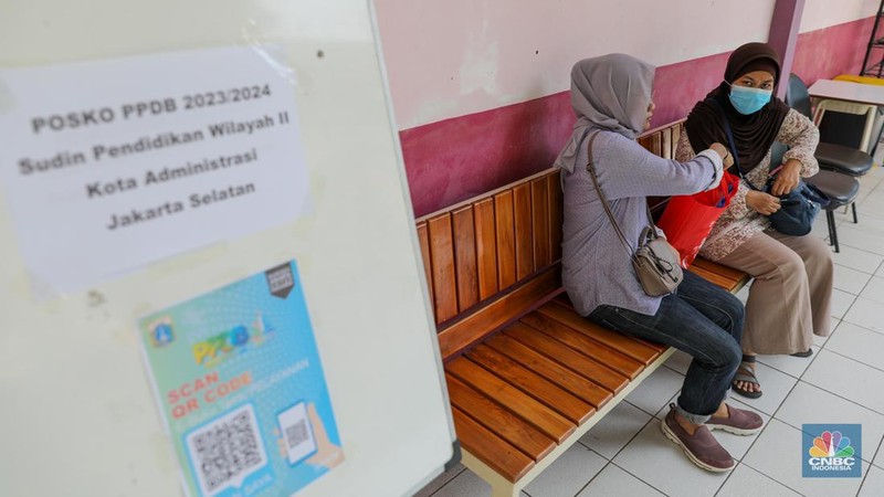Layanan PPDB di SMA N 70. (CNBC Indonesia/Faisal Rahman)