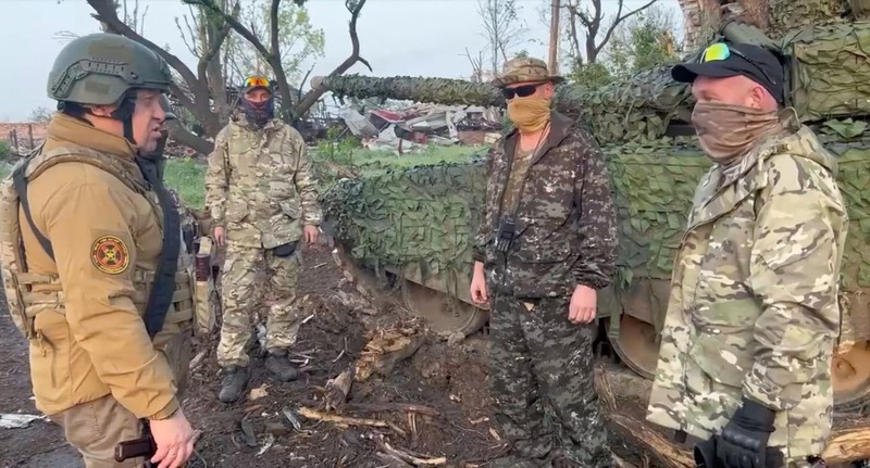 UKRAINE-CRISIS/BAKHMUT-WAGNER Founder of Wagner private mercenary group Yevgeny Prigozhin talks to Wagner fighters in the course of Russia-Ukraine conflict in Bakhmut, Ukraine, in this still image taken from video released May 25, 2023. Press service of
