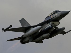 F-16 Bakal Hadapi Kondisi Sulit di Langit Ukraina
