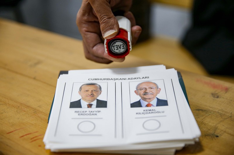 Pilpres Turki putaran kedua digelar hari ini. Putaran kedua ini akan menentukan apakah capres petahana Recep Tayyip Erdogan bisa melanjutkan kekuasaannya.