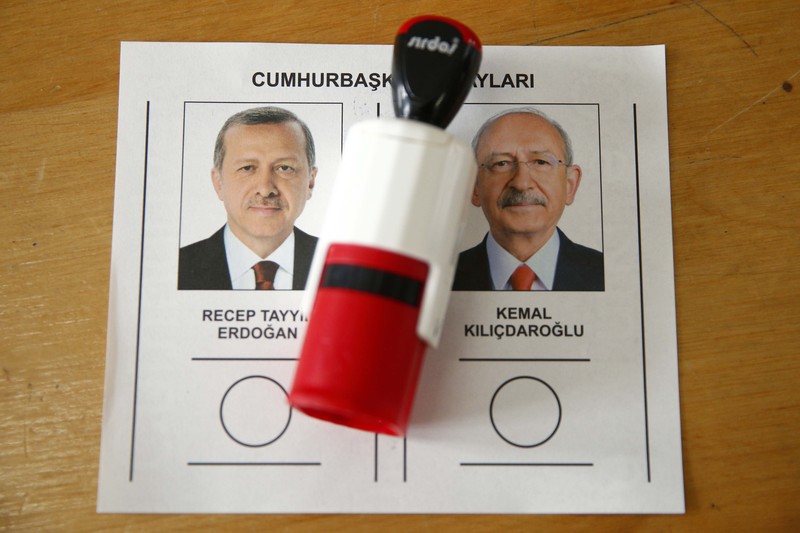 Pilpres Turki putaran kedua digelar hari ini. Putaran kedua ini akan menentukan apakah capres petahana Recep Tayyip Erdogan bisa melanjutkan kekuasaannya.
