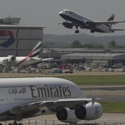 China Warning Pesawat yang Terbang di Langit Dekat RI, Ada Apa?