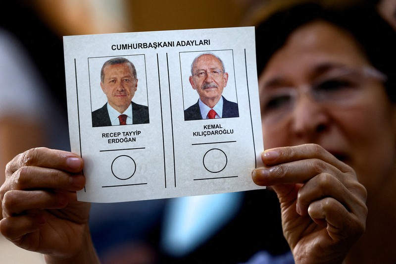 Turki Gelar Pilpres Putaran Kedua Hari Ini Pilpres Turki putaran kedua digelar hari ini. Putaran kedua ini akan menentukan apakah capres petahana Recep Tayyip Erdogan bisa melanjutkan kekuasaannya.